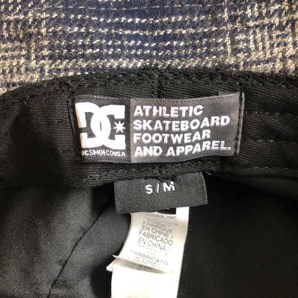 DC Fall Blue Tan Plaid Logo Bucket Hat - Picture 6 of 6